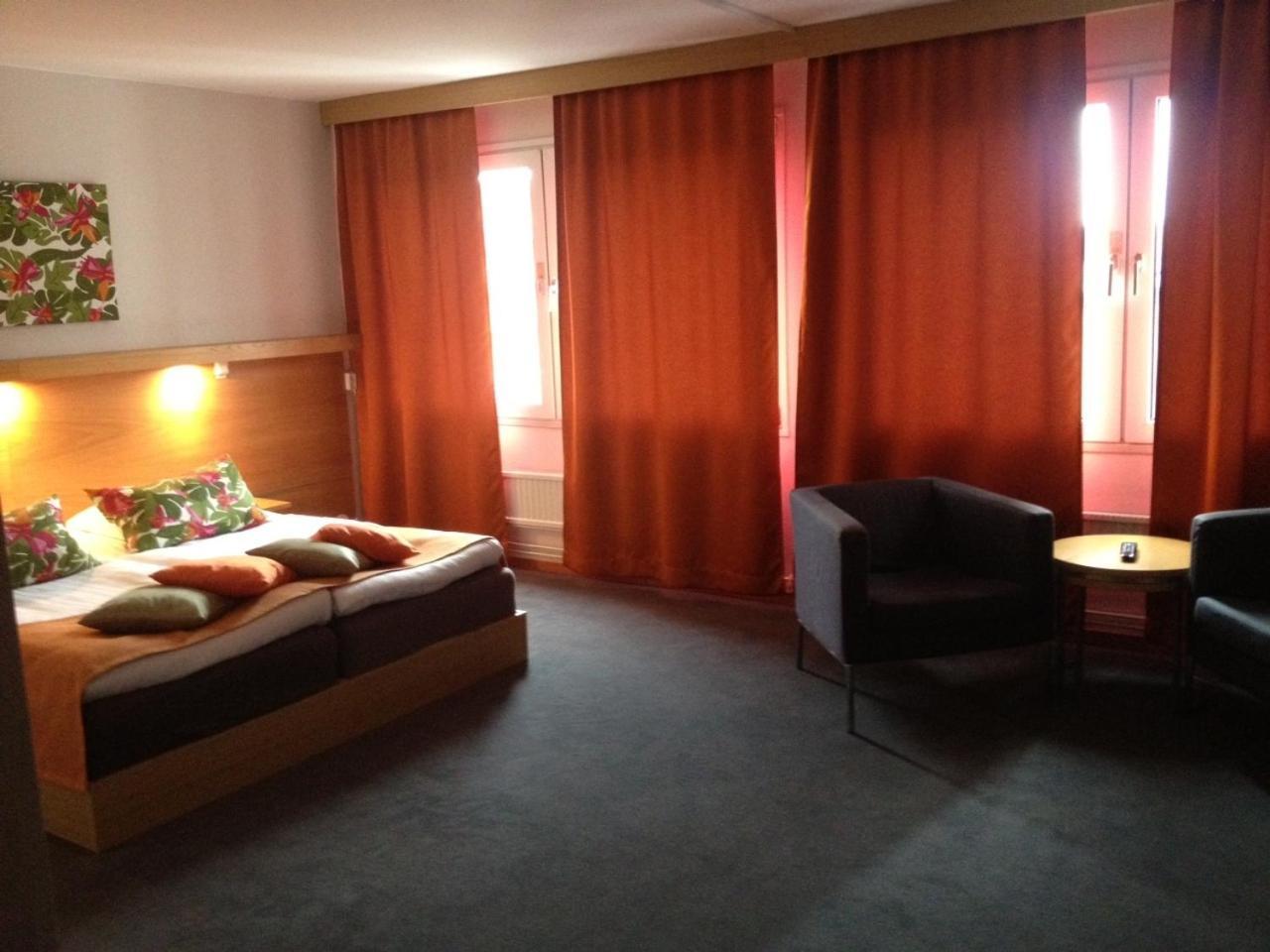 Kumla Hotel エクステリア 写真